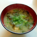 旬の生わかめと豆腐の味噌汁♪